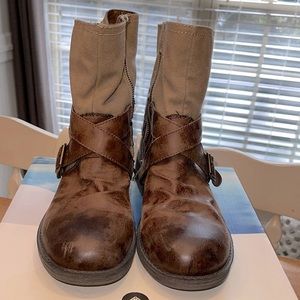 Roxy Storm Short Boots Like New Size 10